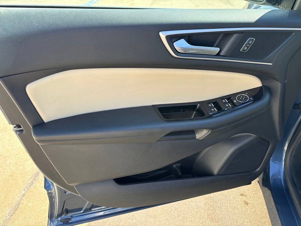 Used 2019 Ford Edge SEL w/ Equipment Group 201A AWD/4WD image 7