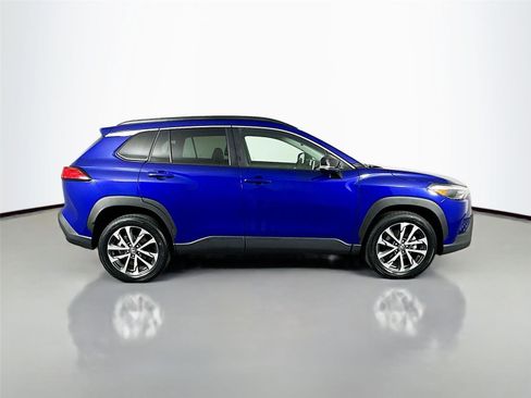 Certified 2025 Toyota Corolla Cross XLE AWD/4WD image 17