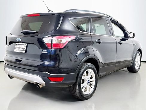 Used 2017 Ford Escape SE w/ Equipment Group 201A FWD image 4