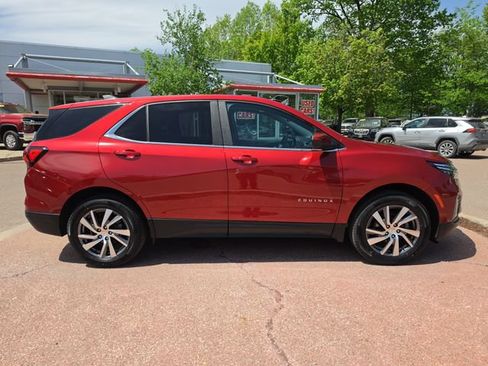 Used 2023 Chevrolet Equinox LT AWD/4WD image 6