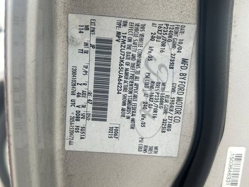 Used 2005 Ford Explorer XLT image 11