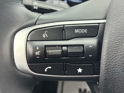Used 2025 Kia Sportage EX FWD image 27