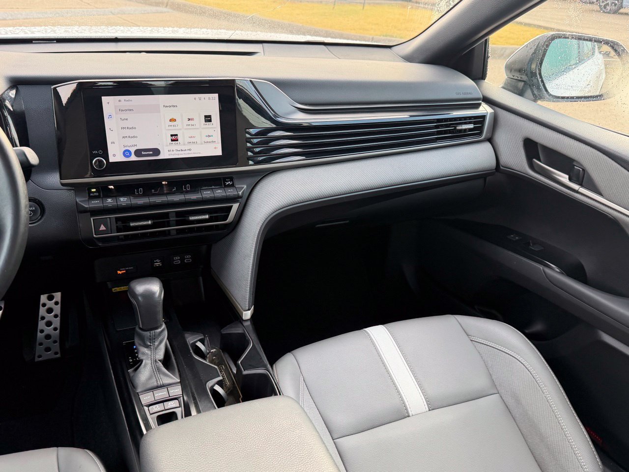Used 2025 Toyota Camry SE w/ Convenience Package FWD image 13
