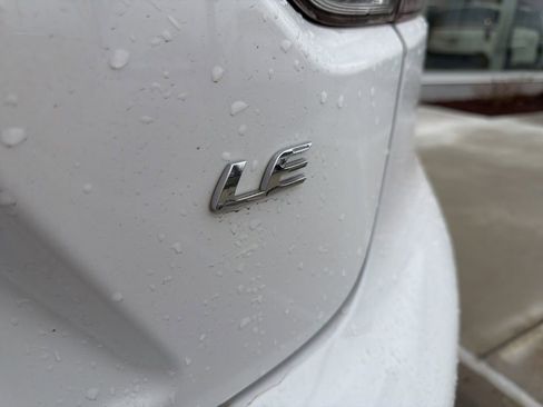 Used 2023 Toyota Corolla LE image 5