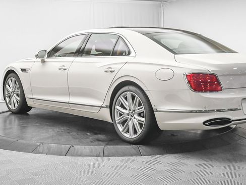 New 2026 Bentley Flying Spur image 3