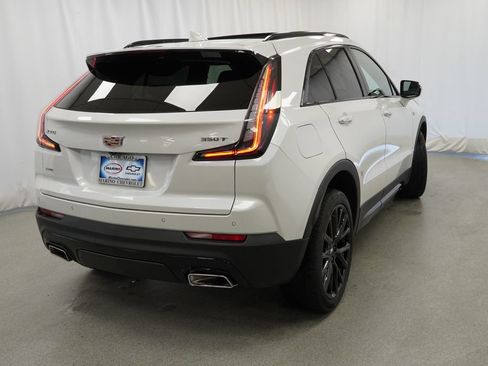 Used 2023 Cadillac XT4 Sport w/ Cold Weather Package AWD/4WD image 4