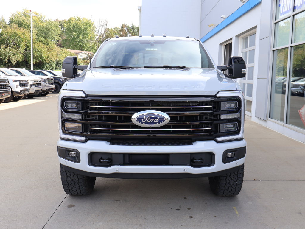 Used 2025 Ford F350 Platinum w/ FX4 Off-Road Package AWD/4WD image 5