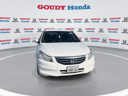Used 2011 Honda Accord LX-P image 3