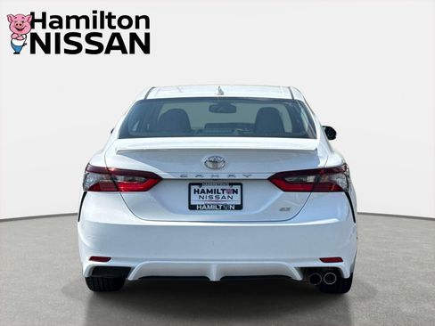 Used 2024 Toyota Camry SE w/ Convenience Package FWD image 3