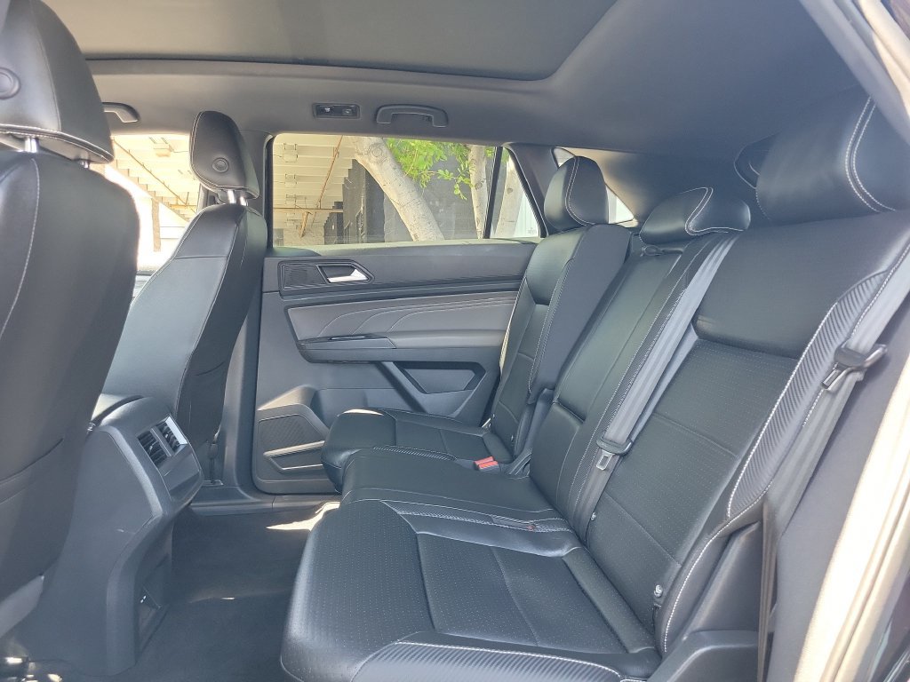 Used 2022 Volkswagen Atlas Cross Sport SE FWD image 15