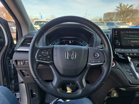 Used 2024 Honda Odyssey EX-L image 13