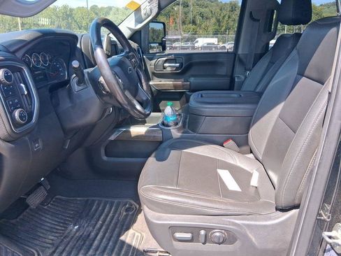 Used 2022 Chevrolet Silverado 2500 LT w/ Midnight Edition AWD/4WD image 5