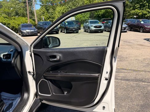 Used 2019 Jeep Compass Sport FWD image 25