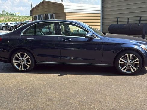 Used 2018 Mercedes-Benz C 300 4MATIC Sedan image 3