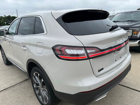 Used 2023 Lincoln Nautilus Reserve AWD/4WD image 11