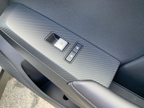 New 2025 Mitsubishi Outlander SE image 24