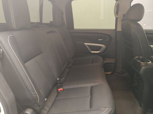 Used 2018 Nissan Titan PRO-4X image 19