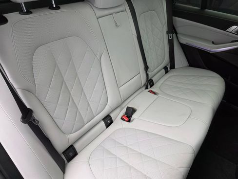 Used 2025 BMW X5 sDrive40i w/ M Sport Package RWD image 25