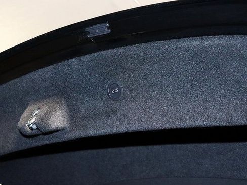 Used 2023 Tesla Model S Plaid image 28