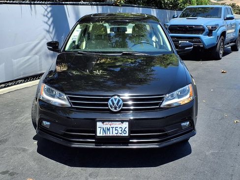 Used 2015 Volkswagen Jetta SE FWD image 2