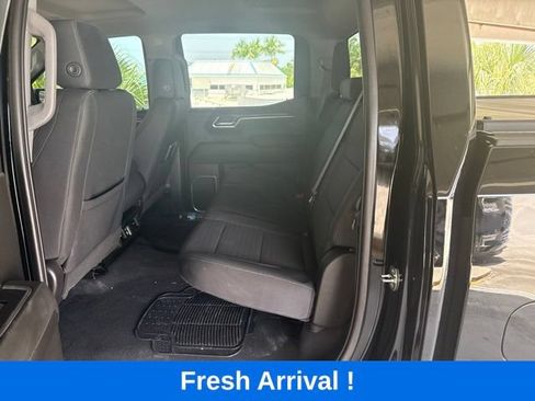 Used 2023 Chevrolet Silverado 1500 LT RWD image 3