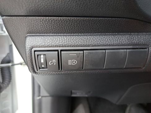 Certified 2023 Toyota Corolla LE image 27