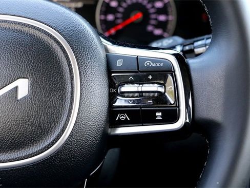 Used 2022 Kia Sorento SX image 13