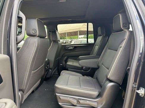 New 2026 Chevrolet Suburban Premier w/ Sun And Tow Package AWD/4WD image 35