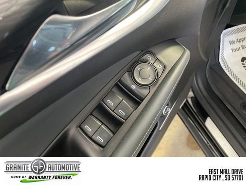 Used 2023 Buick Enclave Essence w/ Experience Buick Package AWD/4WD image 12