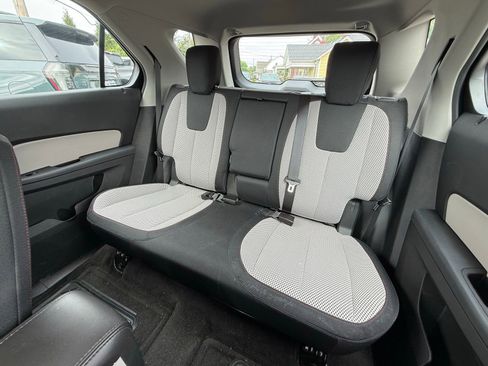Used 2017 Chevrolet Equinox LS FWD image 13