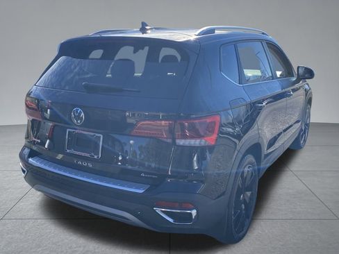 Used 2024 Volkswagen Taos SEL image 12