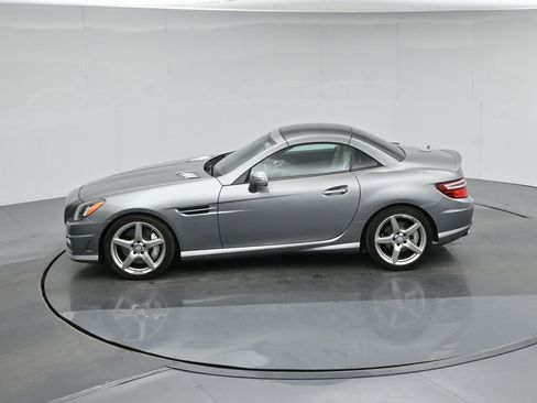 Used 2015 Mercedes-Benz SLK 250 image 38
