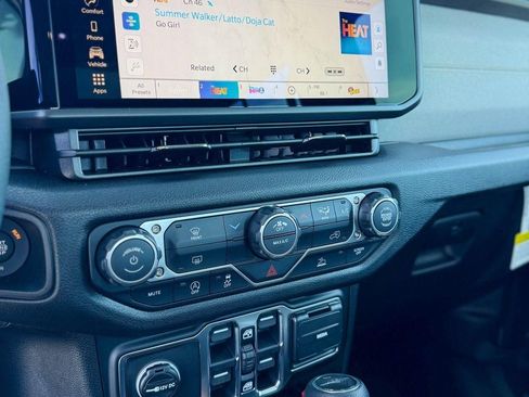 New 2026 Jeep Gladiator Sport image 13