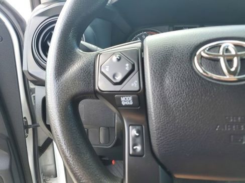 Used 2022 Toyota Tacoma SR RWD image 12