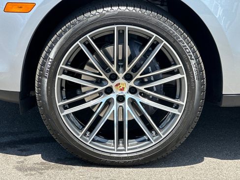Used 2026 Porsche Macan AWD/4WD image 27