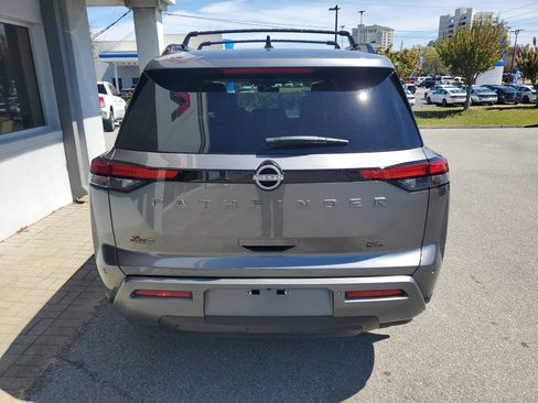 New 2026 Nissan Pathfinder SL FWD image 4