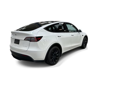 Certified 2023 Tesla Model Y Long Range AWD/4WD image 6