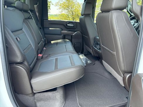 Used 2021 GMC Sierra 3500 Denali w/ Technology Package AWD/4WD image 13