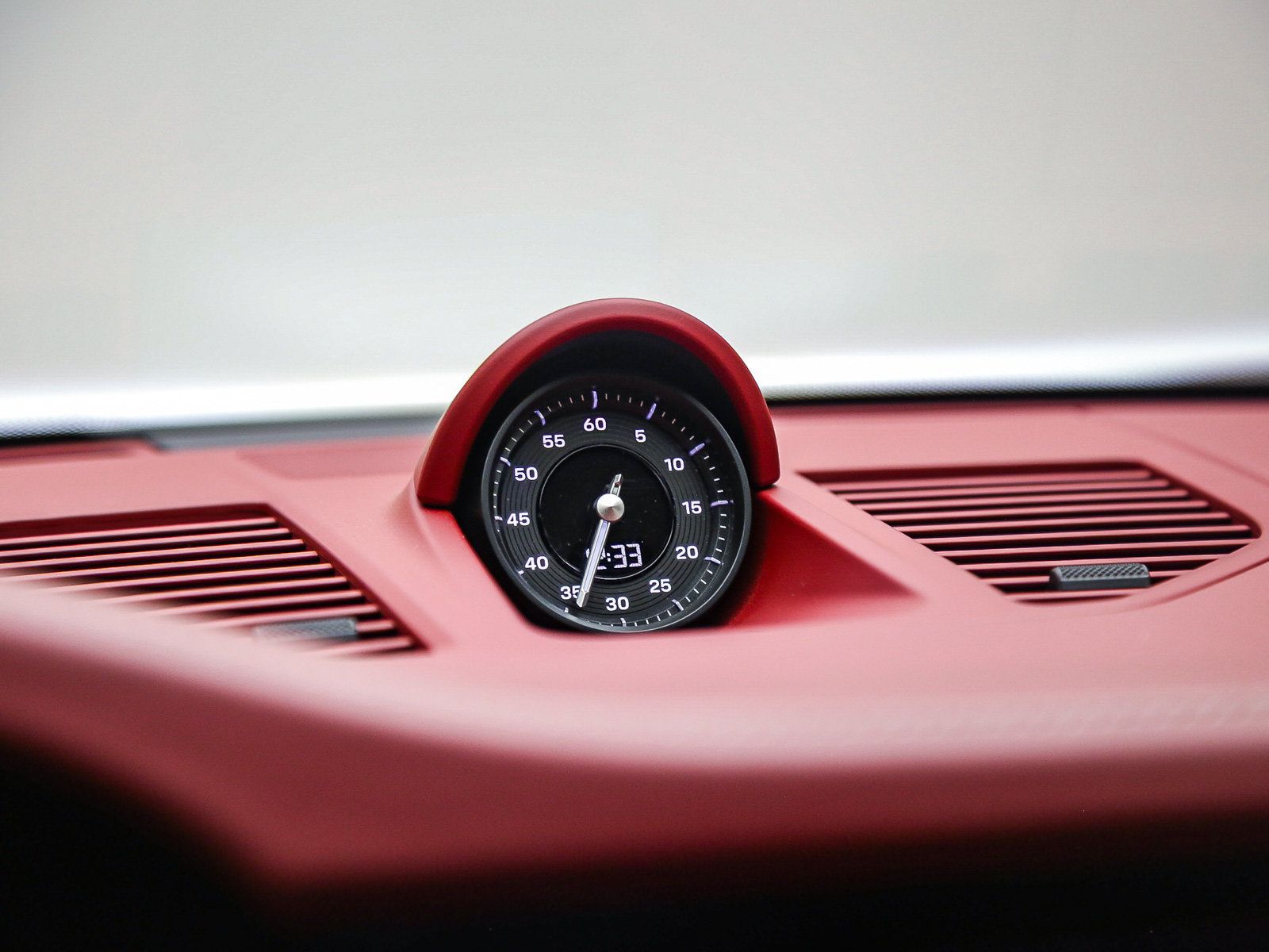 Certified 2025 Porsche 911 Carrera GTS RWD image 18