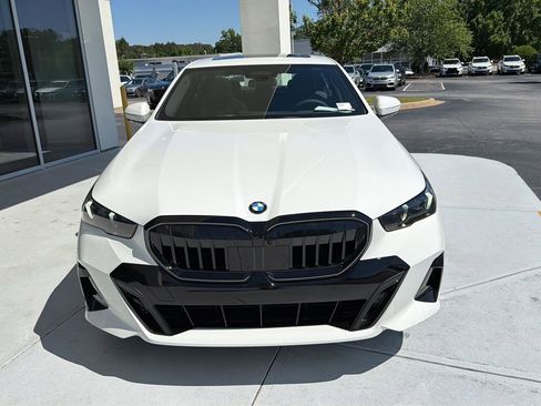 New 2027 BMW 530i RWD image 9