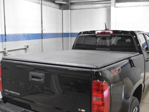 Used 2022 Chevrolet Colorado Z71 AWD/4WD image 26
