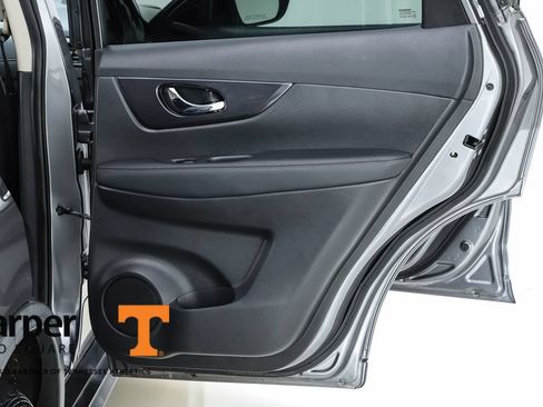 Used 2019 Nissan Rogue SV FWD image 69