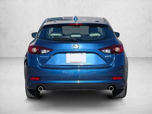 Used 2017 MAZDA MAZDA3 Grand Touring image 6