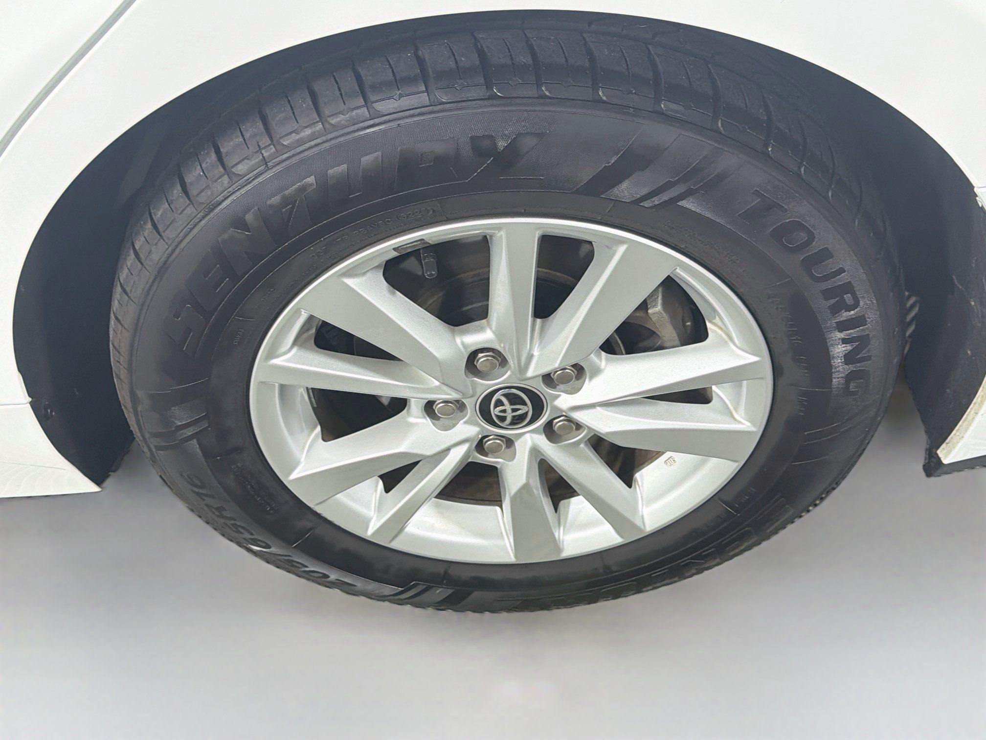 Used 2025 Toyota Camry LE FWD image 11