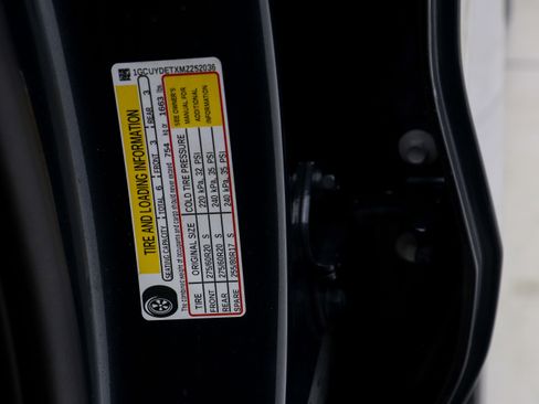 Used 2021 Chevrolet Silverado 1500 LT w/ All Star Edition Plus image 37