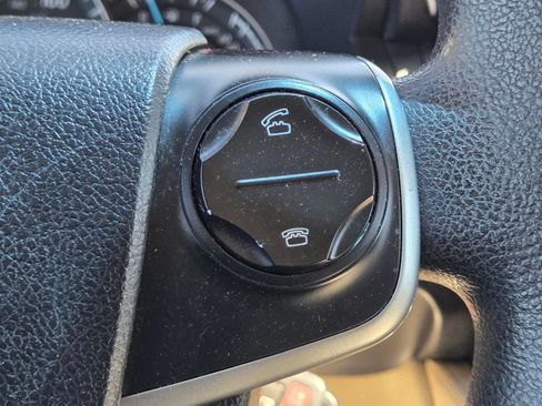 Used 2012 Toyota Camry LE FWD image 27