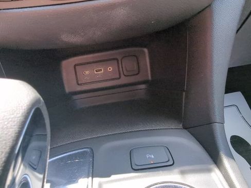 Used 2024 Chevrolet Equinox LT FWD image 20