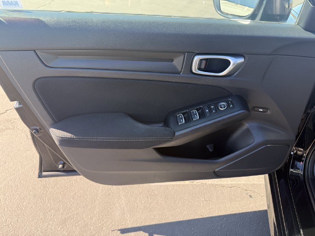 Used 2023 Honda Civic Sport image 10