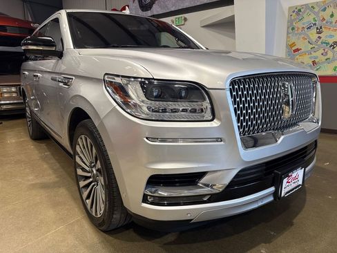 Used 2018 Lincoln Navigator Reserve w/ Technology Package image 41