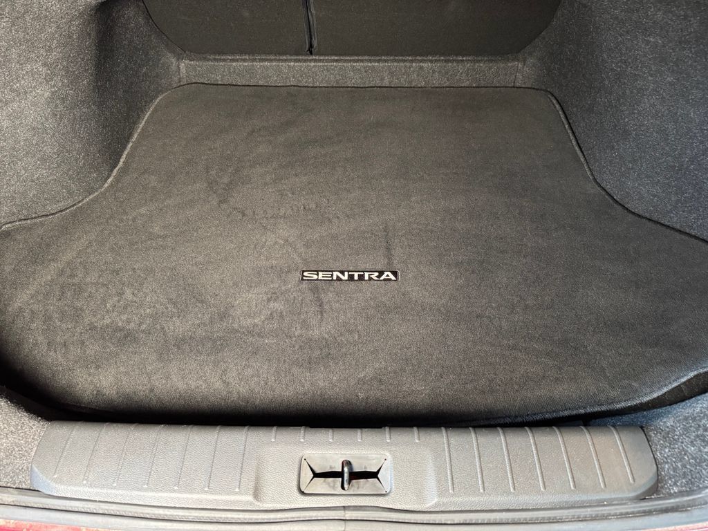 Used 2021 Nissan Sentra SV FWD image 22